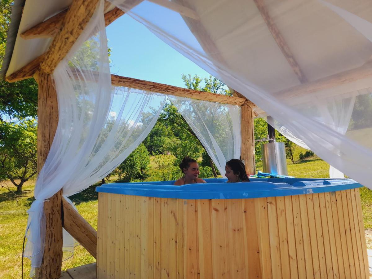 Berbesti Casa De La Ferma Mariucaヴィラ エクステリア 写真